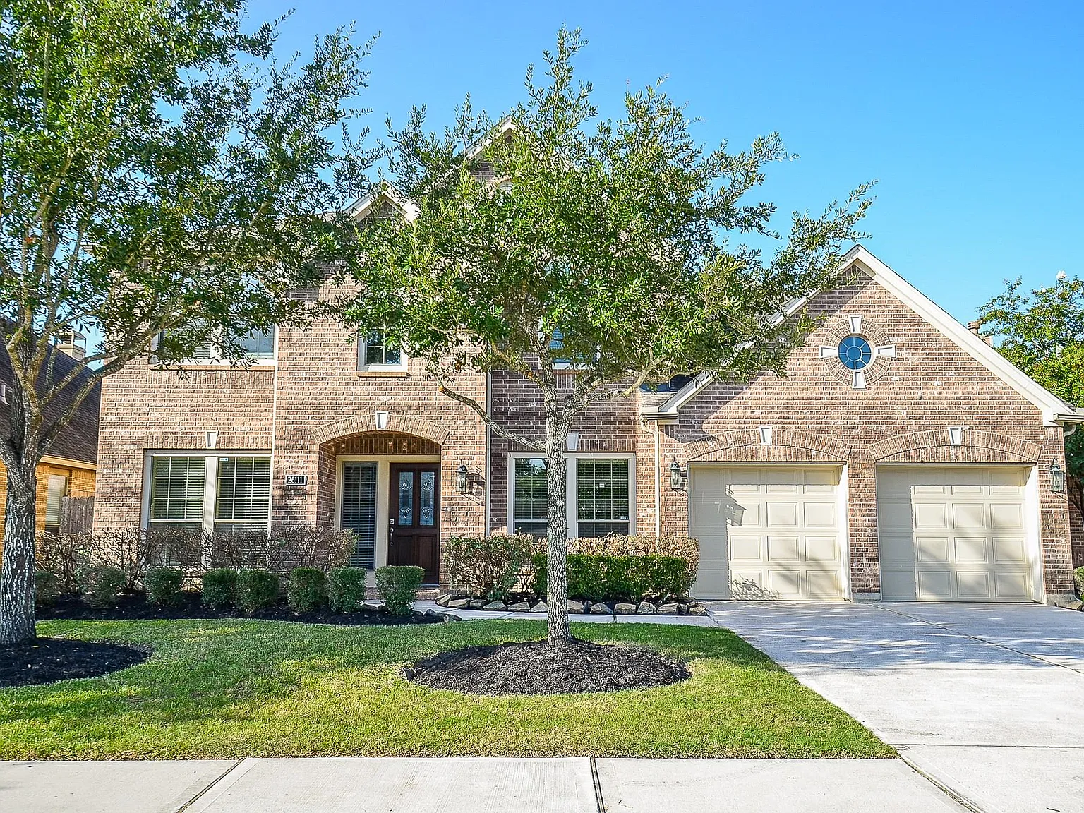 4 bed, 3.5 bath, 3560 sqft, $3,300 — Photo 1