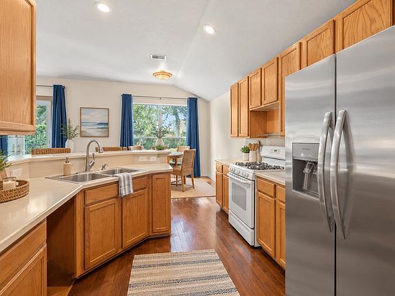 5th image of 205 Merida Rd
