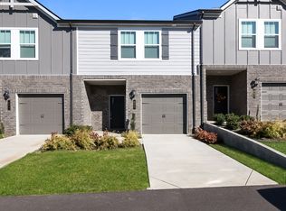 906 Oak Ridge Ln, Columbia, TN 38401