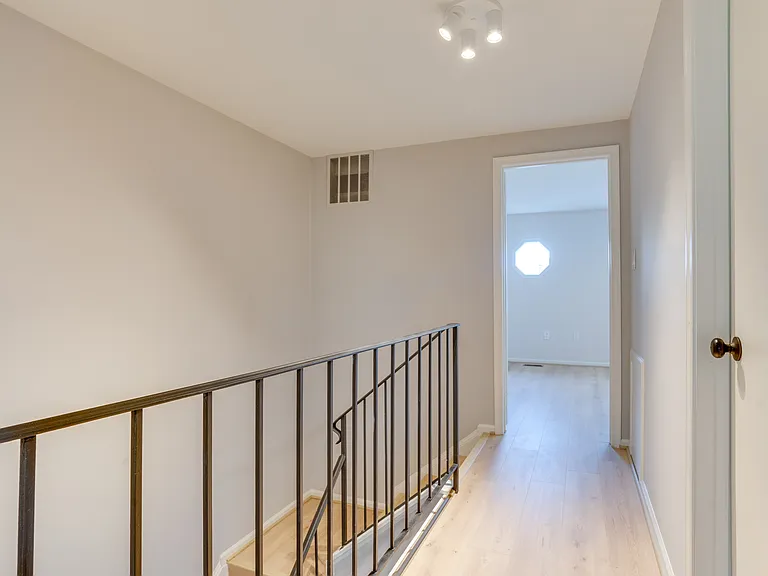 14582 Truro Parish Ct — Photo 48