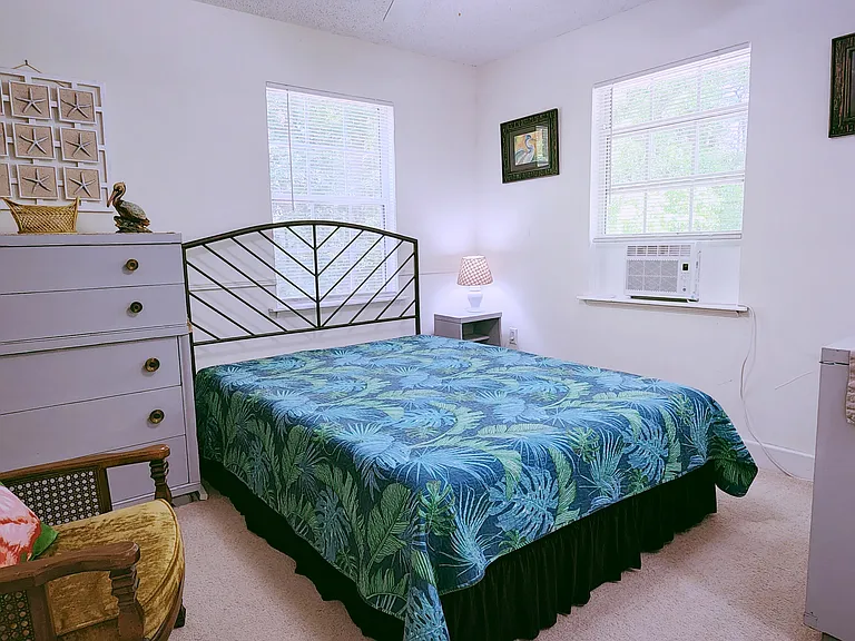 866 Crawford Dr — Photo 4