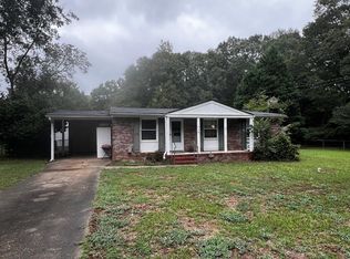 228 Roslyn Ln, Jackson, GA 30233
