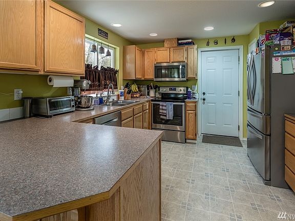 4th image of 7508 83rd Pl NE