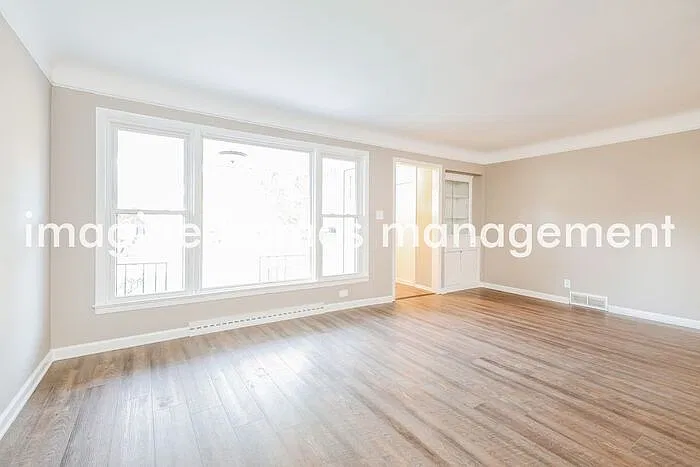 3 bed, 2.5 bath, 2358 sqft, $2,995 — Photo 4