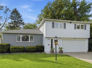 22 Newgate Rd, Amherst, NY 14226