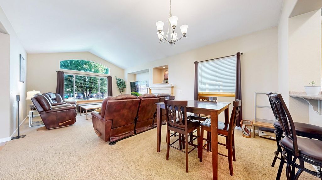 8294 Annapolis Dr