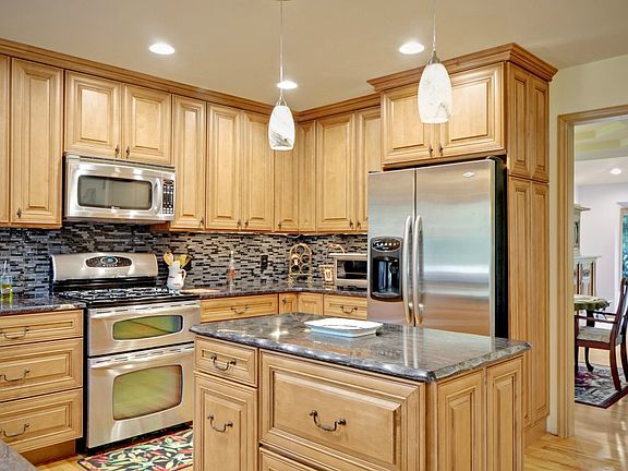 5th image of 22433 SE 296th St