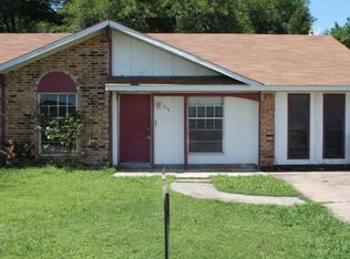 813 Center St, Lockhart, TX 78644