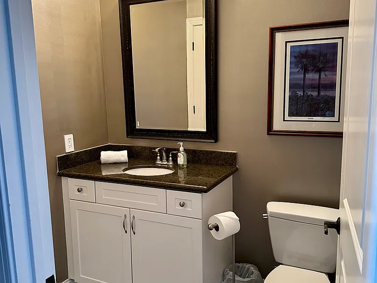 21 George St #403 — Photo 16