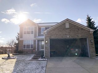 1196 Bloomfield Dr, Streamwood, IL 60107