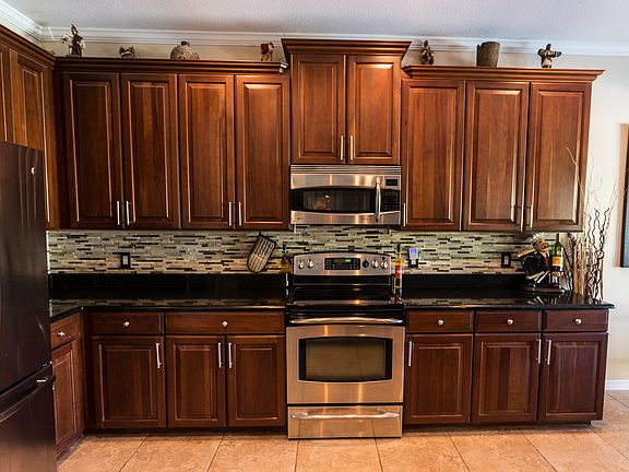 5th image of 2852 Via Campania St