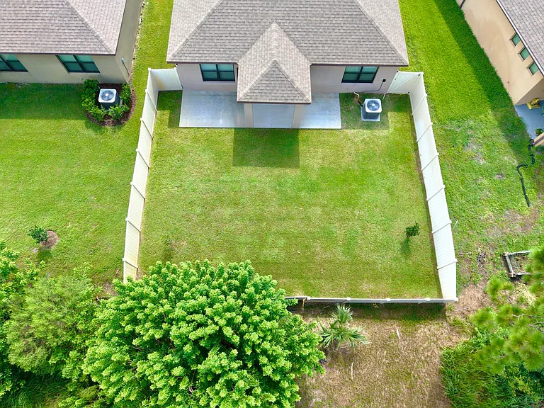 927 Remington Green Dr SE — Photo 49