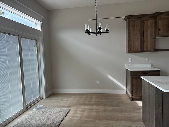 4th image of 824 Barnwood Rd