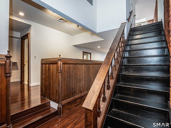 5th image of 1 Linden Place #506