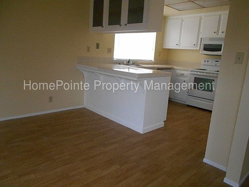 3rd image of 4021 Cottontail Way