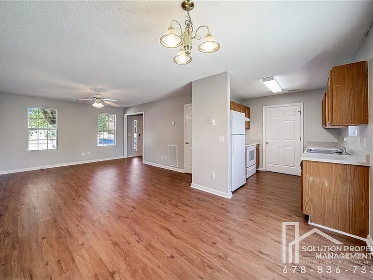 23 Westside Chase SW — Photo 6
