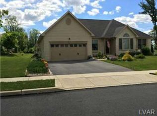 1422 Camelot Dr, Allentown, PA 18103
