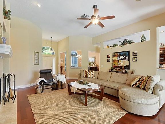 3rd image of 5632 Craindale Dr
