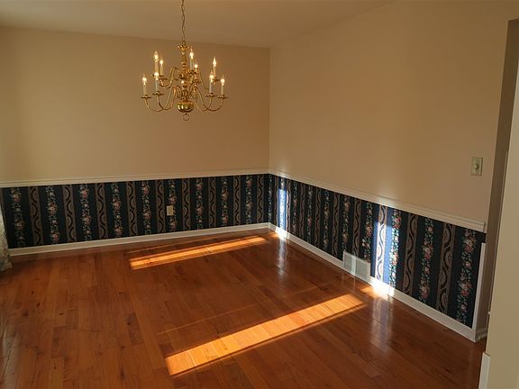 5th image of 101 Iroquois Trl