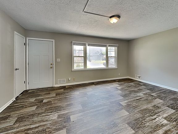 2nd image of 1103 44th Ave NE