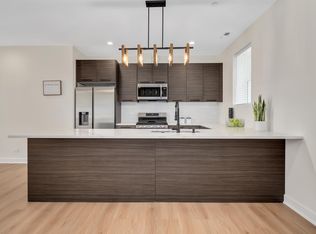 1111 Erie St #7, Oak Park, IL 60302