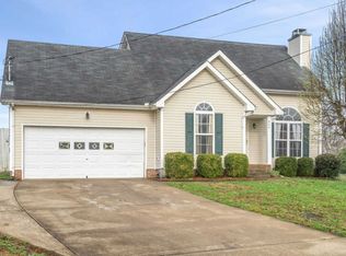 864 Gordon Pl, Clarksville, TN 37042