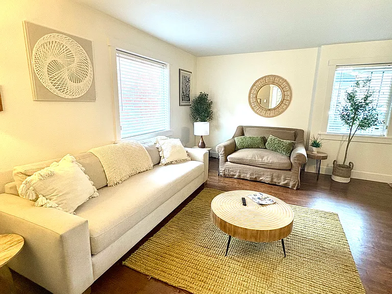 620 N I St #5 — Photo 11