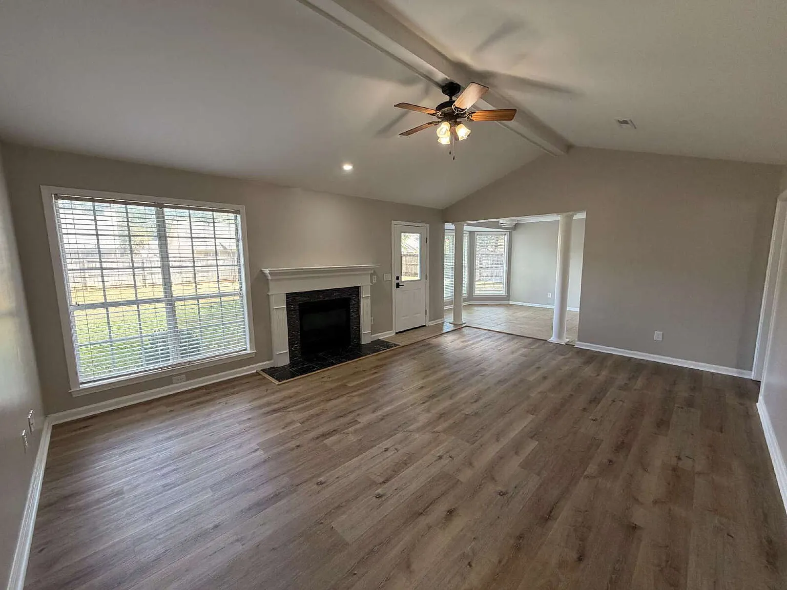 3 bed, 2.0 bath, 1565 sqft, $1,850 — Photo 3