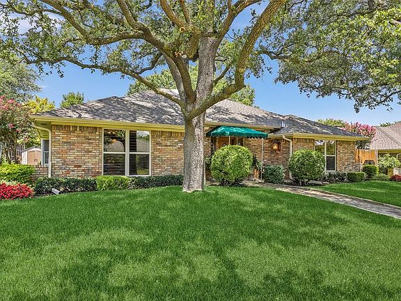 2nd image of 2209 Teakwood Ln