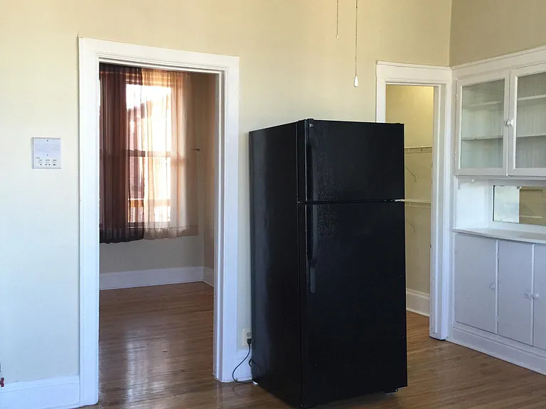 2251 S California Ave #3R — Photo 12
