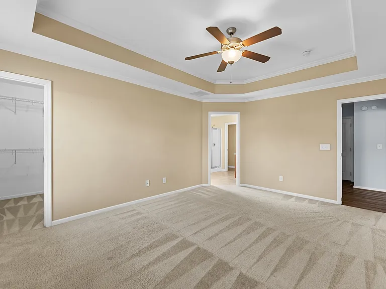 205 Lynden Ln — Photo 14