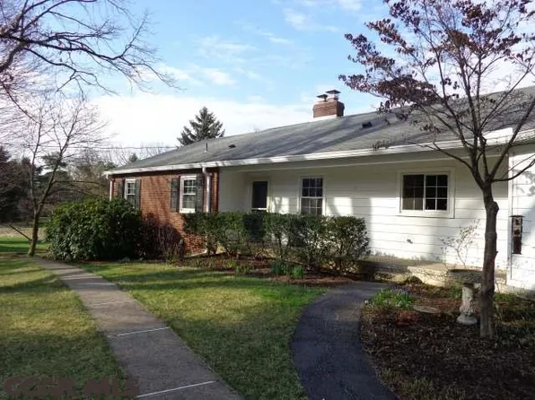 1651 Glenwood Cir, State College, PA 16803