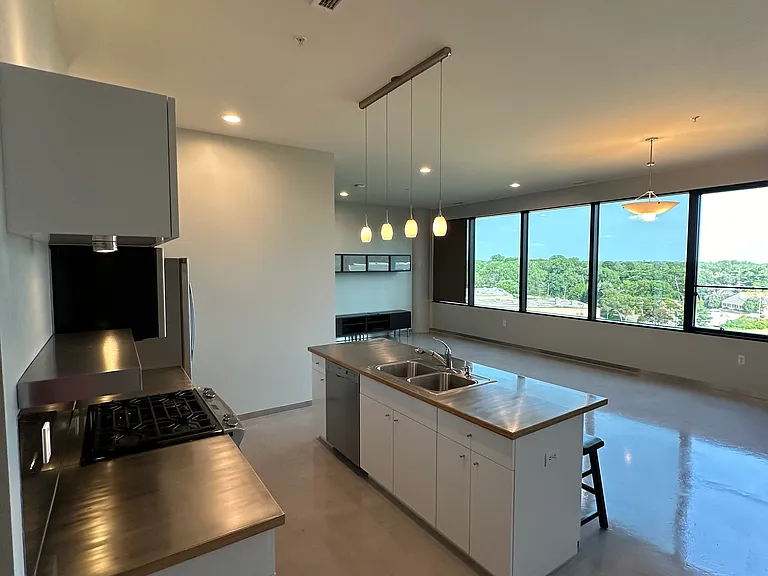 5601 Smetana Dr #611 — Photo 4