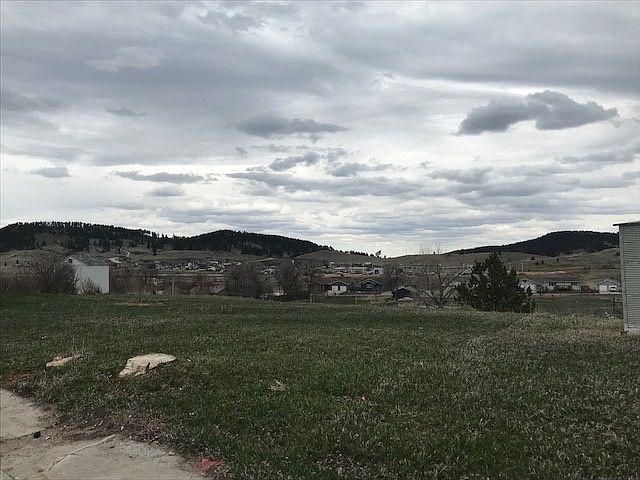 2nd image of 1242 Maple Dr