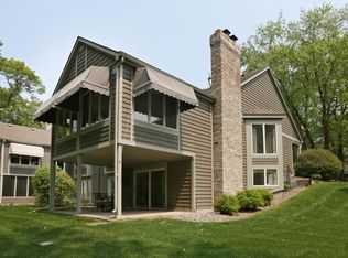 146 Wildwood Bay Dr, Saint Paul, MN 55115