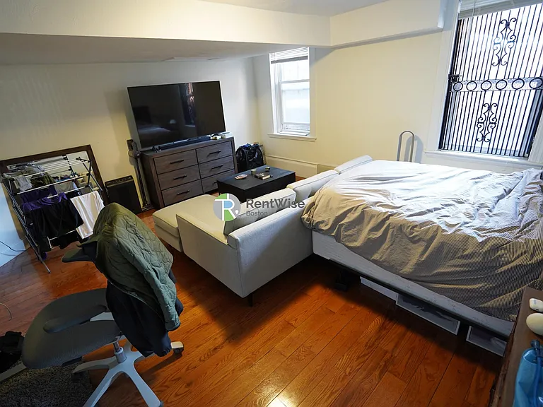 304 Berkeley St #2 — Photo 11