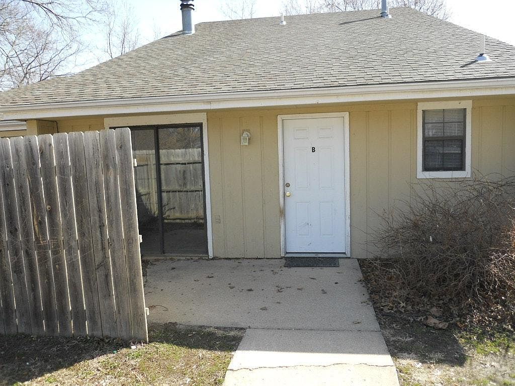 3508 Westridge Dr APT C, Lawrence, KS 66049 Zillow