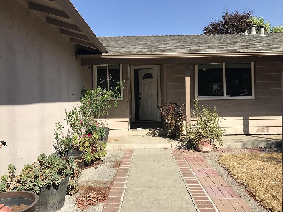 1st image of 547 Ella Dr