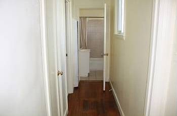 3rd image of 1095 Montgomery Ave