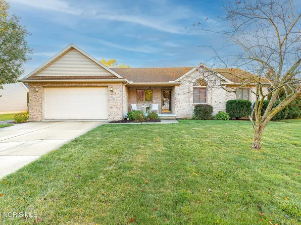 1269 Grassy Ln, Rossford, OH 43460