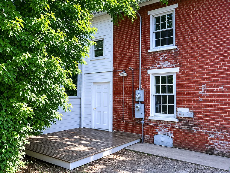 106 N Harrison St — Photo 1