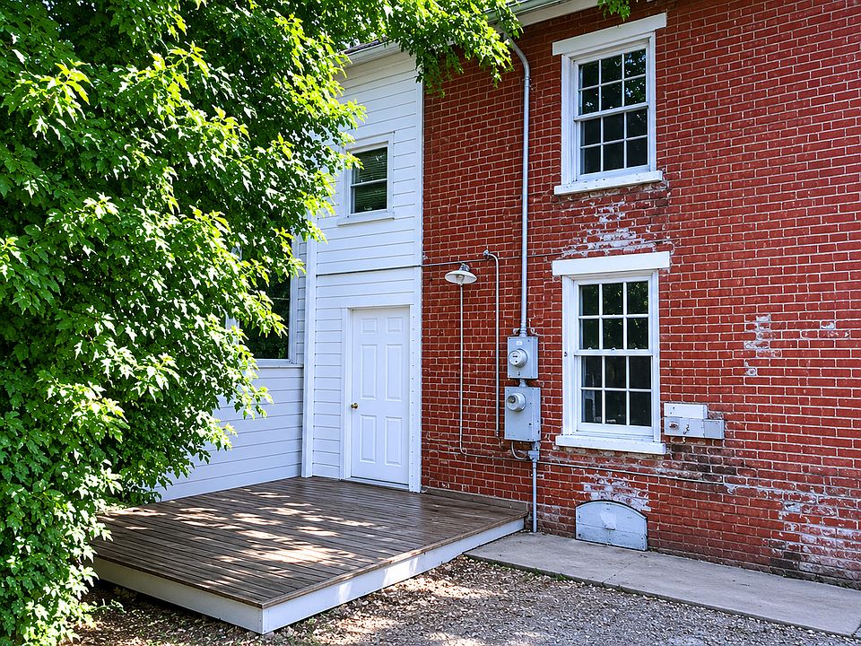 1st image of 106 N Harrison St