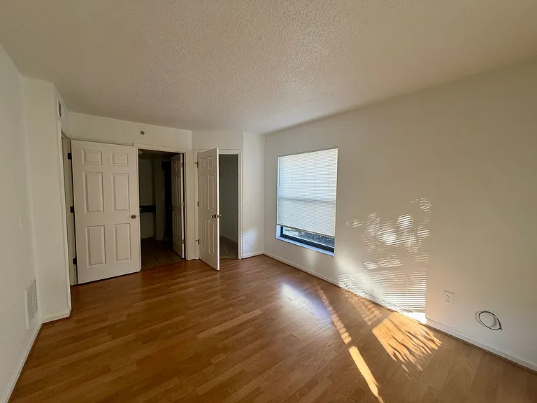 1114 S Pine Ridge Cir #D1 — Photo 12