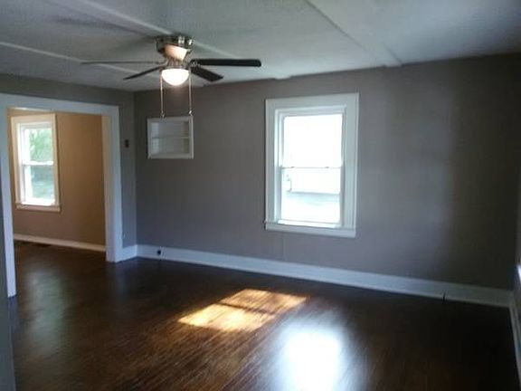 4th image of 2406 Broad St
