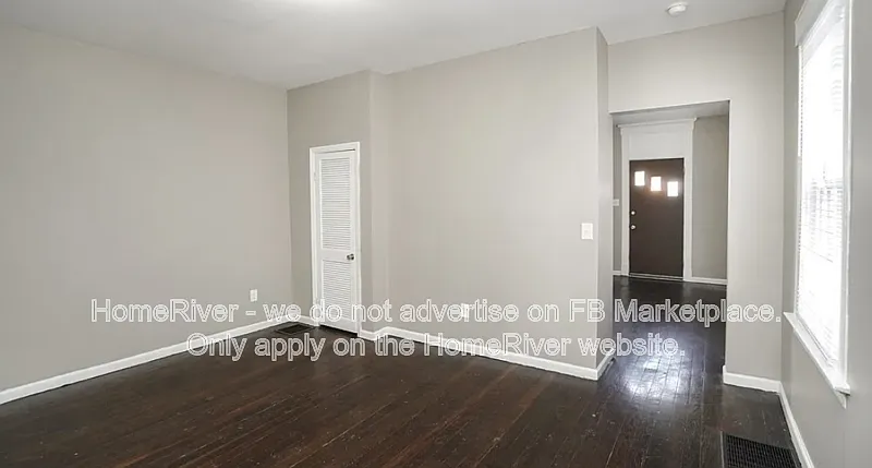3 bed, 2.0 bath, 1600 sqft, $1,695 — Photo 3