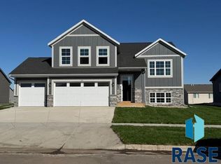 714 Highland St, Harrisburg, SD 57032