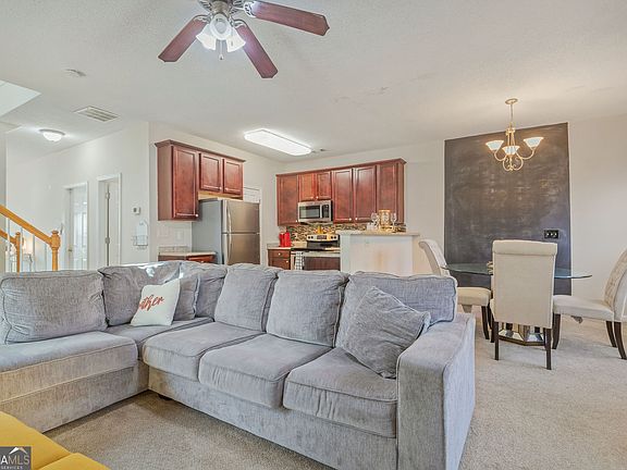 4th image of 7766 Carnegie Dr