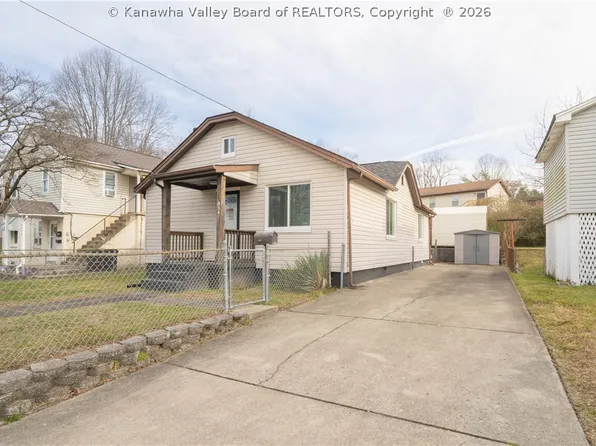 934 Meadow Dr, South Charleston, WV 25309
