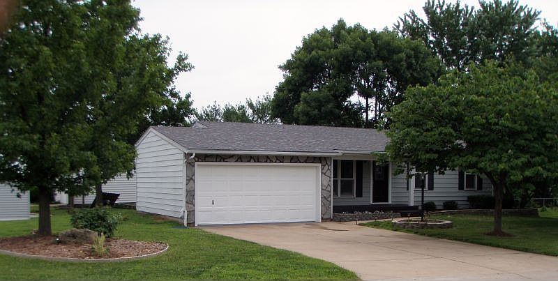 1st image of 102 Wild Winds Dr