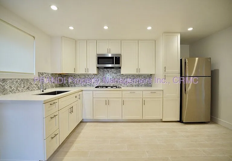 225 California Ave — Photo 20